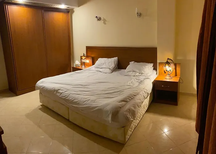 Sahl Hasheesh 1+1